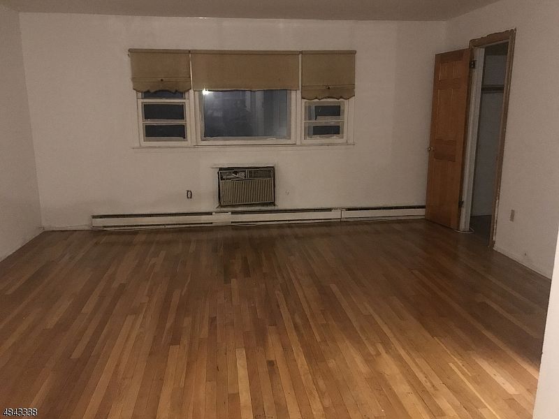 2nd image of 335 Ohio St #2