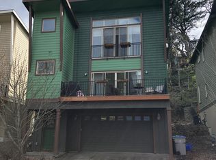 269 Mount Rainier Loop, Hood River, OR 97031