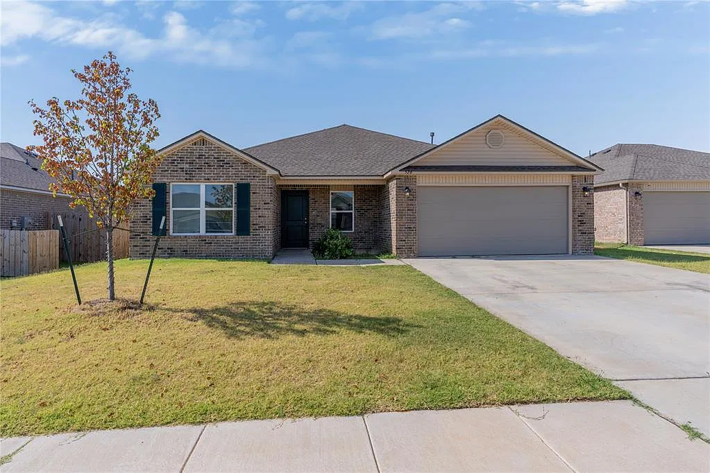 4 bed, 1723 sqft, $1,700 — Photo 1