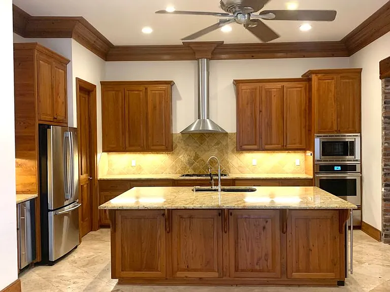 2724 Bocage Lake Dr — Photo 8