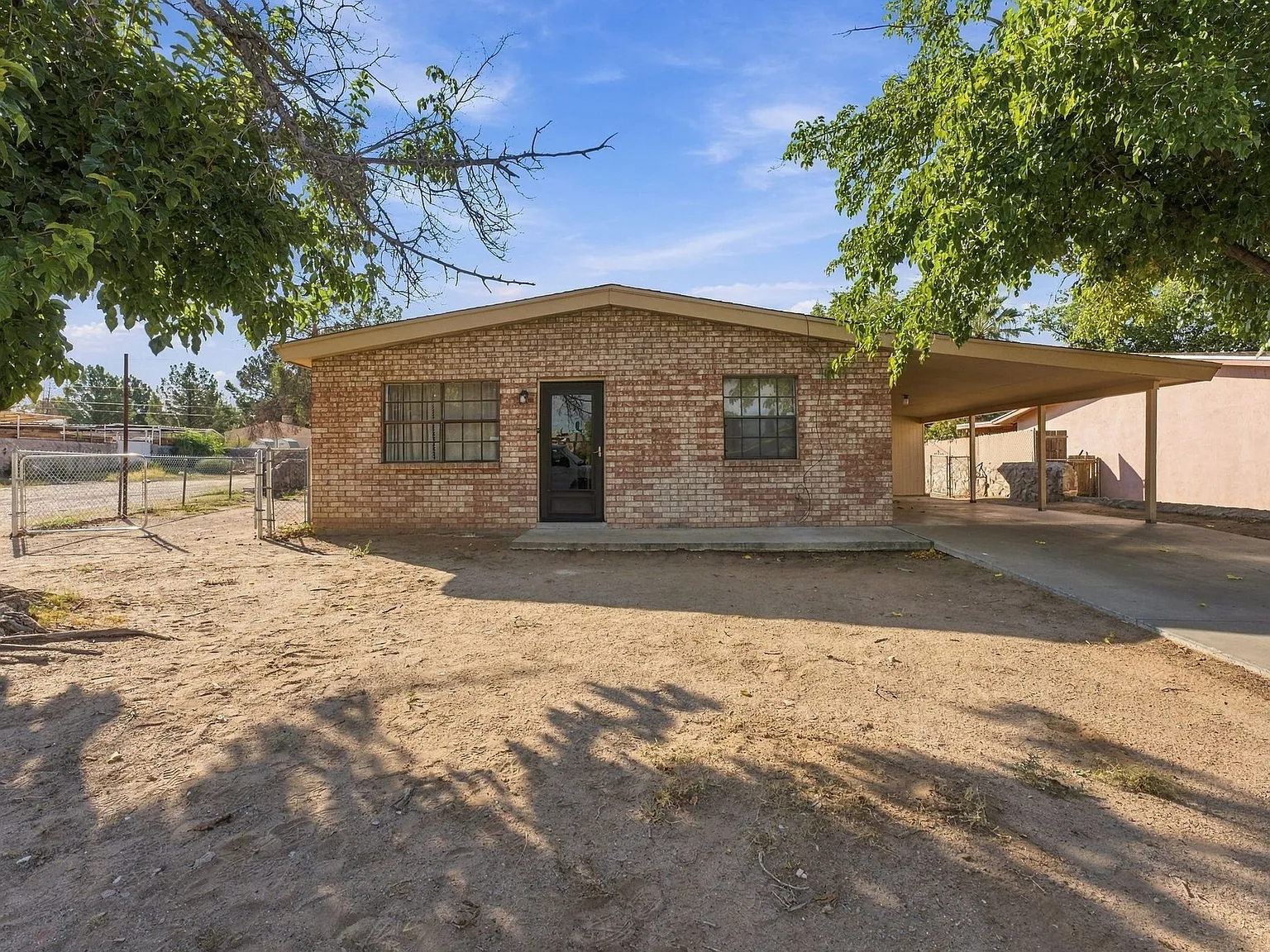 3 bed, 1176 sqft, $1,696 — Photo 1
