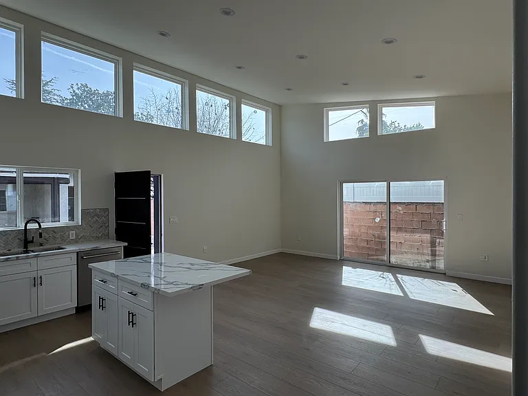 7005 Natick Ave — Photo 1