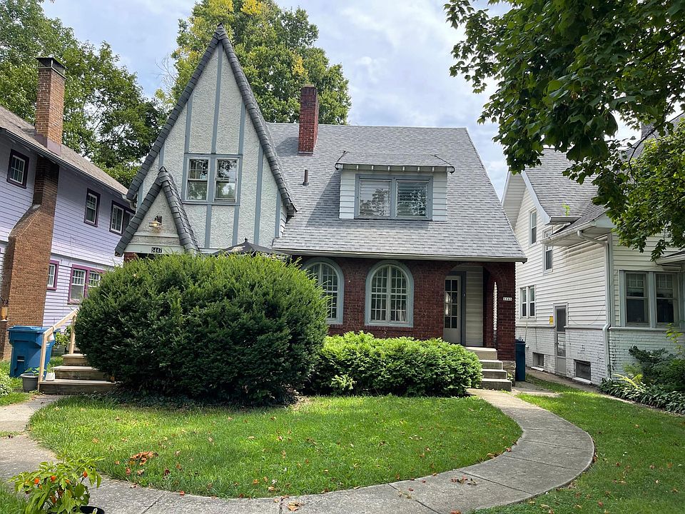 Front of house. 1/2 Double, on the South end