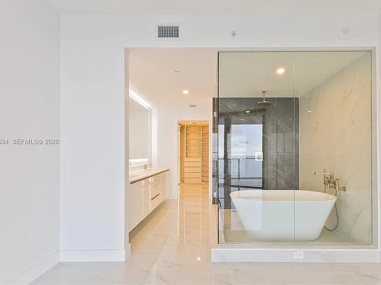 700 NE 24th St #4101 — Photo 13