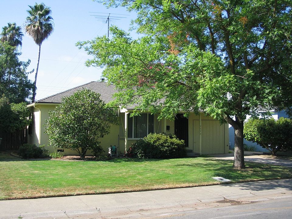 1st image of 2640 Phyllis Ave