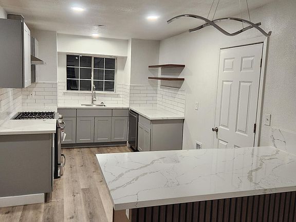 4th image of 27258 San Jose Ave