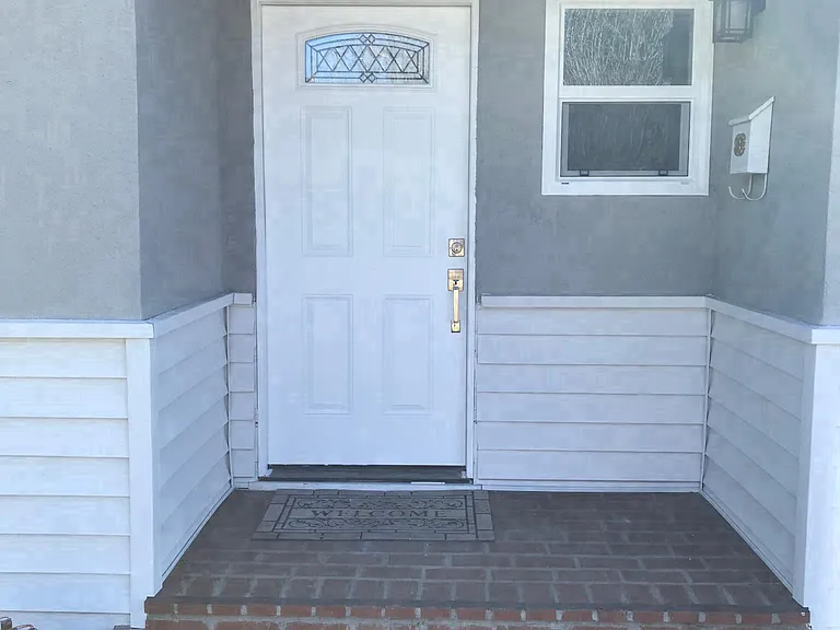 11000 Monogram Ave — Photo 2