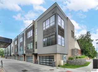 1059 Johnston Plz, Omaha, NE 68108