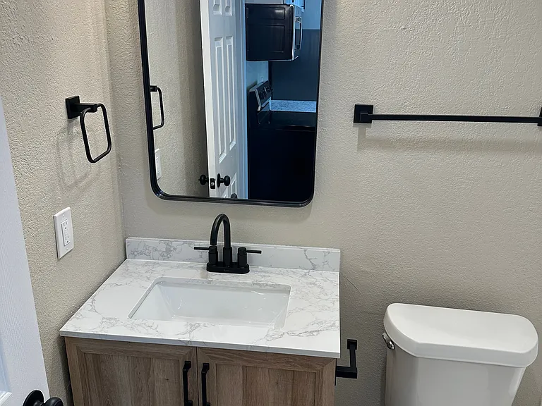 1462 Hamlet Ave #5 — Photo 13
