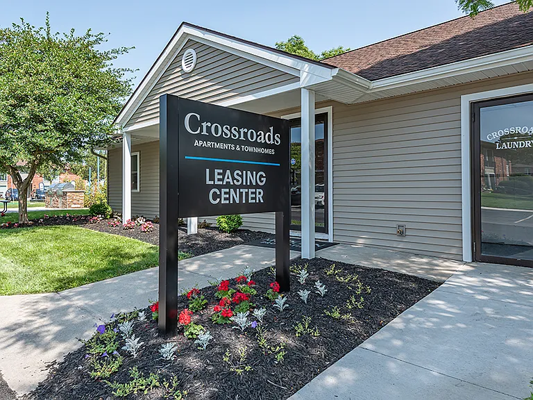 Crossroads Apartment and Townhomes — Photo 17