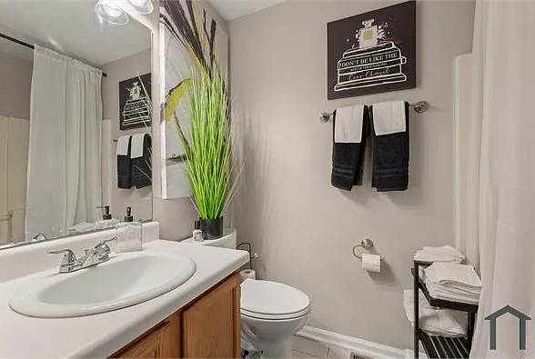 3788 Meadow Creek Dr — Photo 12