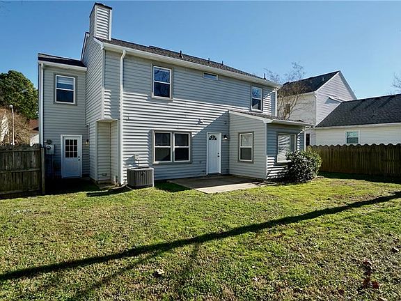 3rd image of 1617 Cliffwood Dr