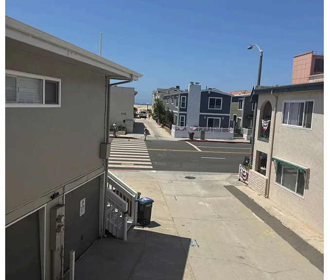 Cypress St — Photo 2