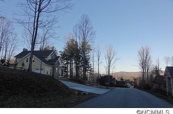 5th image of 54 Timber Moss Dr