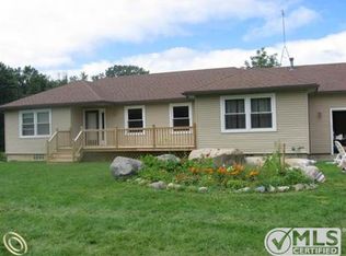 3230 Howland Rd, Almont, MI 48003
