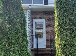 41 Hemlock Dr, Monroe Township, NJ 08831