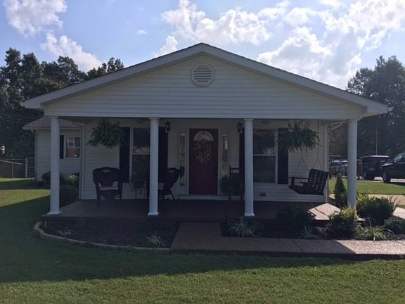 3rd image of 131 Donna Way