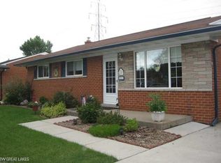 30163 Flanders Ave, Warren, MI 48088