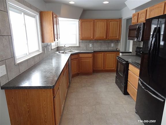2nd image of 5857 Deering St