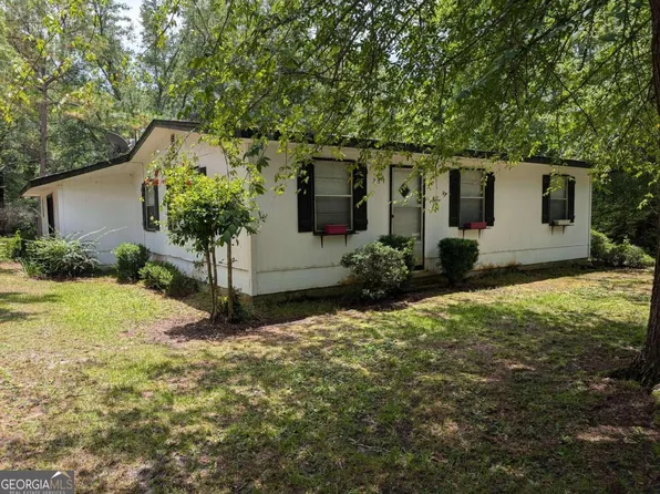 231 Bower Dr, Jesup, GA 31546
