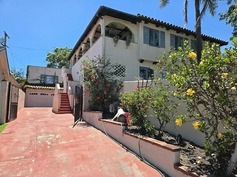 3539 Elliott St — Photo 48