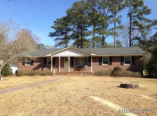 5200 Pinetree Ln, Trent Woods, NC 28562