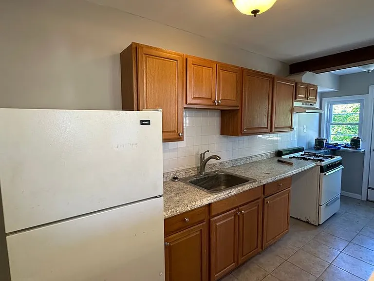 500 Glendale Rd — Photo 6