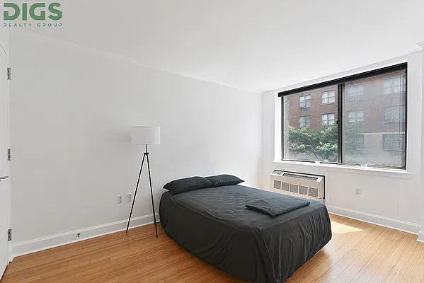 Sold by Digs Realty Group | media 5
