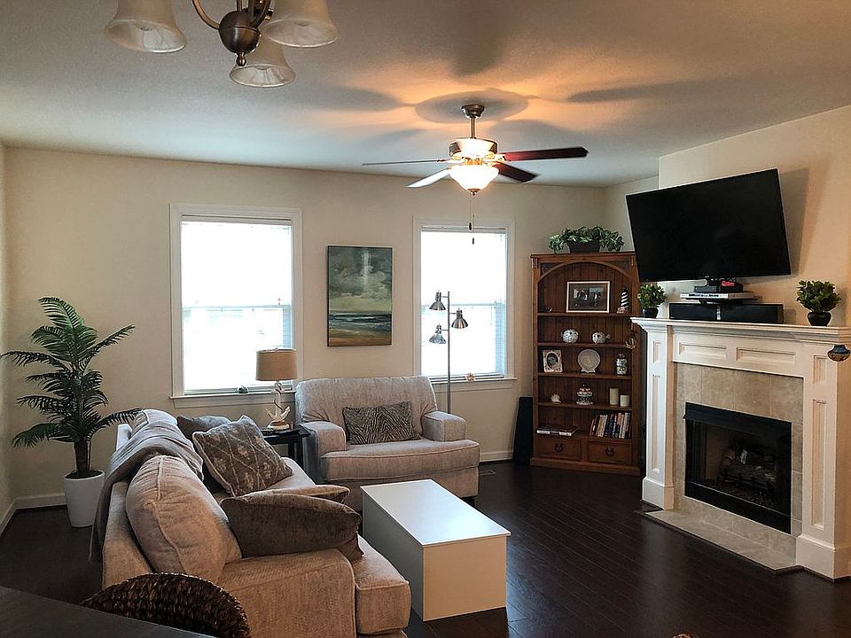 Large, open living area. 