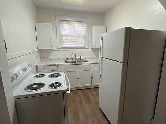 3rd image of 418 Polk Ave #A