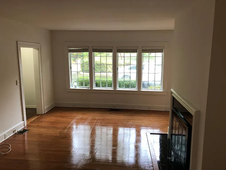 1400 Cornell Rd NE — Photo 5