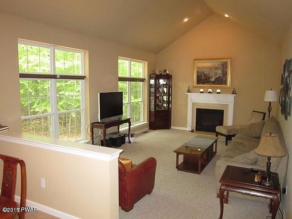 2 LIVING ROOM