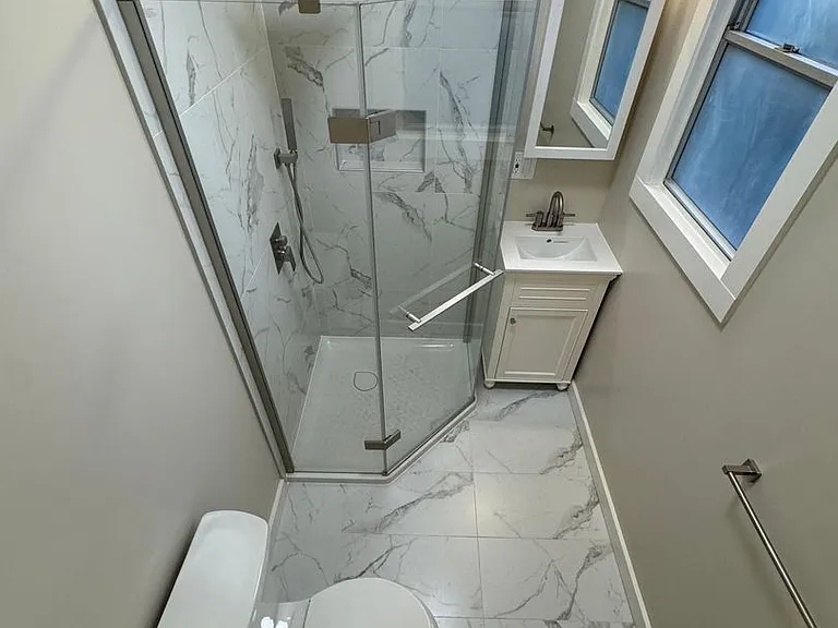 1052 Potrero Ave — Photo 2