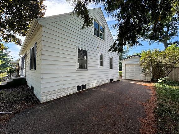 5th image of 1305 Hoover Avenue