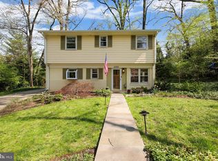 11313 Rokeby Ave, Garrett Park, MD 20896