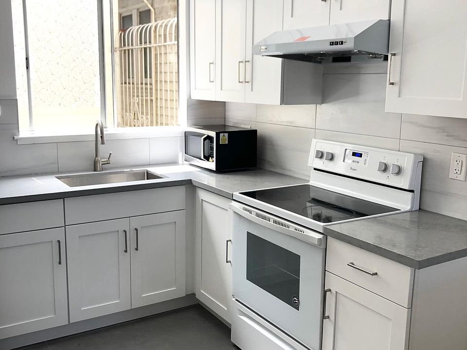 1st image of 1739 Cabrillo St APT 1
