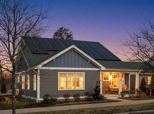 29 Ford Xing, Northampton, MA 01060