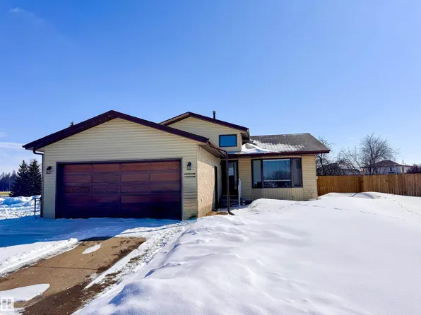 8703 102nd Ave, Morinville, AB T8R 1B7