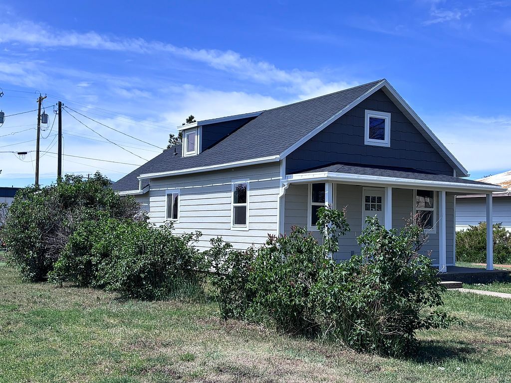 232 Montana Ave E - Property Image