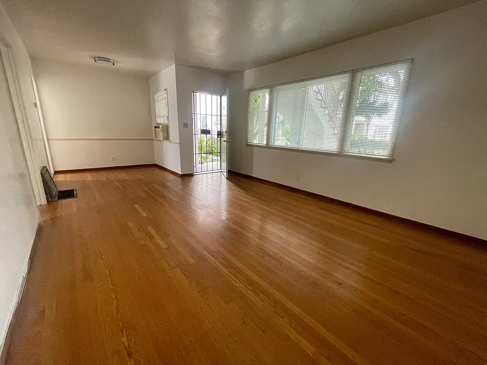 1710 Huntington Dr