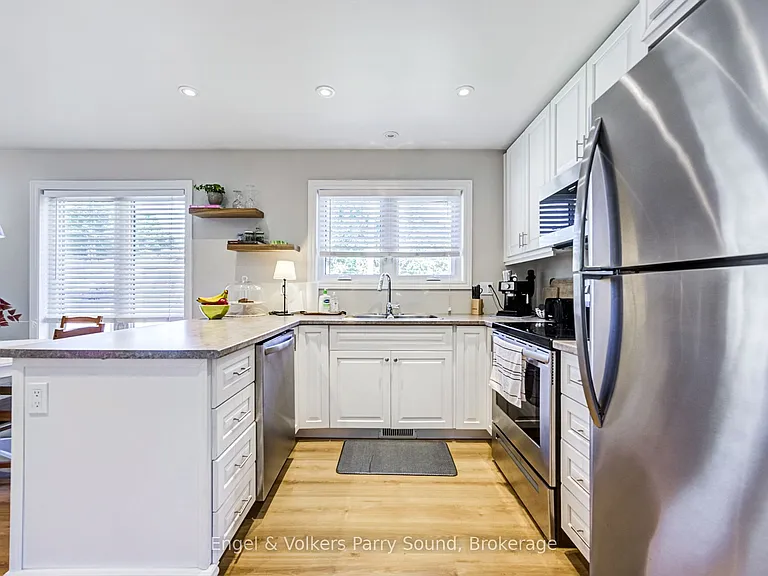 6 Lawrence St #A — Photo 11