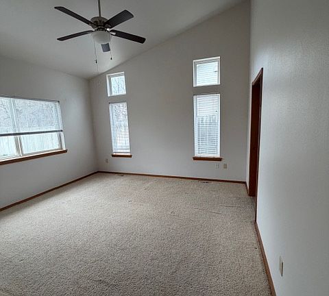 5th image of 129 Bremmer St