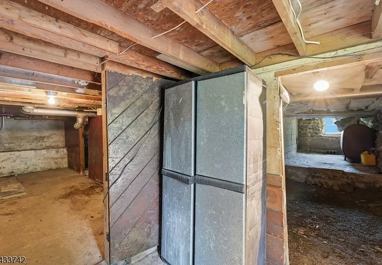 33 Hillside Ave — Photo 28