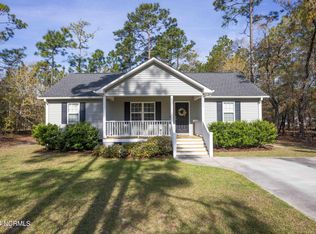 1711 Salisbury Rd, Southport, NC 28461