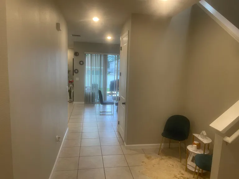 1218 Forest Gate Cir — Photo 10