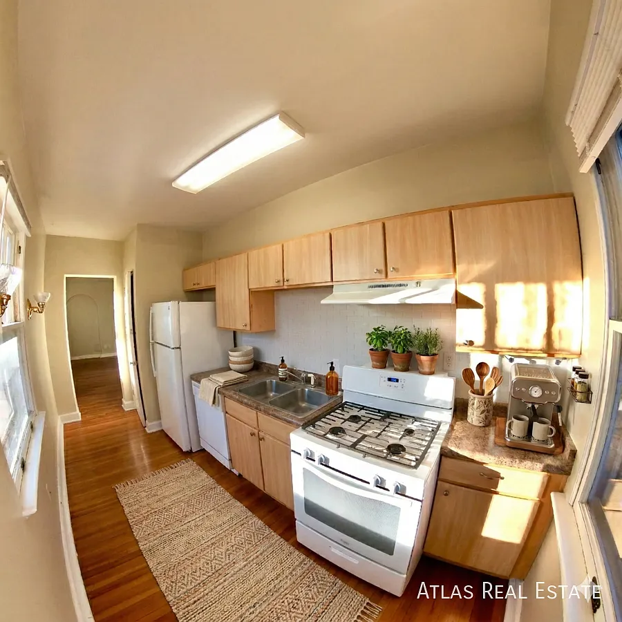 Photo 2 of 10 - 1516 N Cascade Ave #9 - Colorado Springs, CO Building Photo - 1516 N Cascade Ave #9
