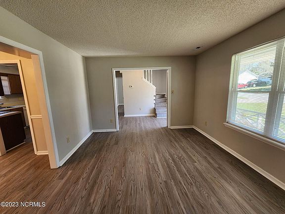 4th image of 207 Audubon Dr