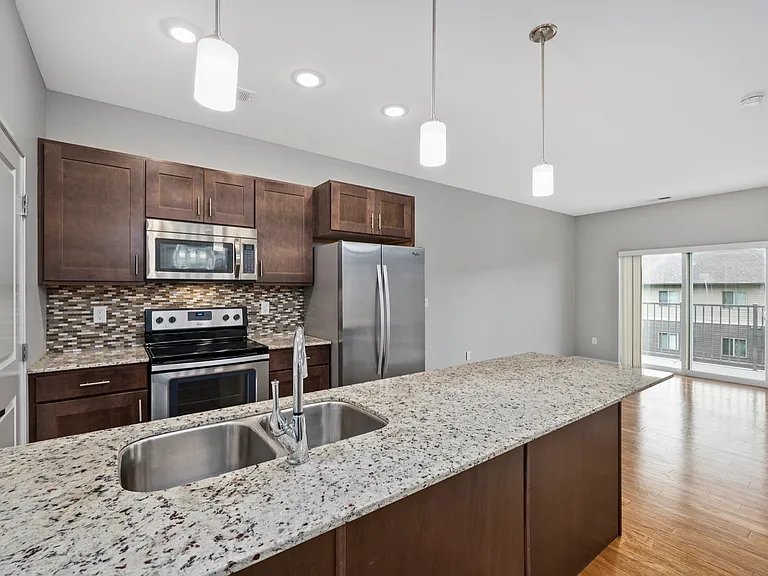 3. Aspen B - Main Living Space 3. Aspen B - Main Living Space