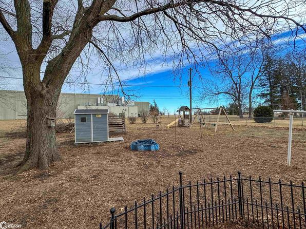 29 Windsor Blvd, Hampton, IA 50441