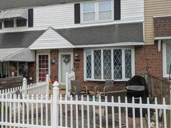 3530 Churchill Ln, Philadelphia, PA 19114